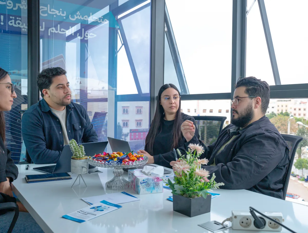 Équipe Technopek en réunion stratégie